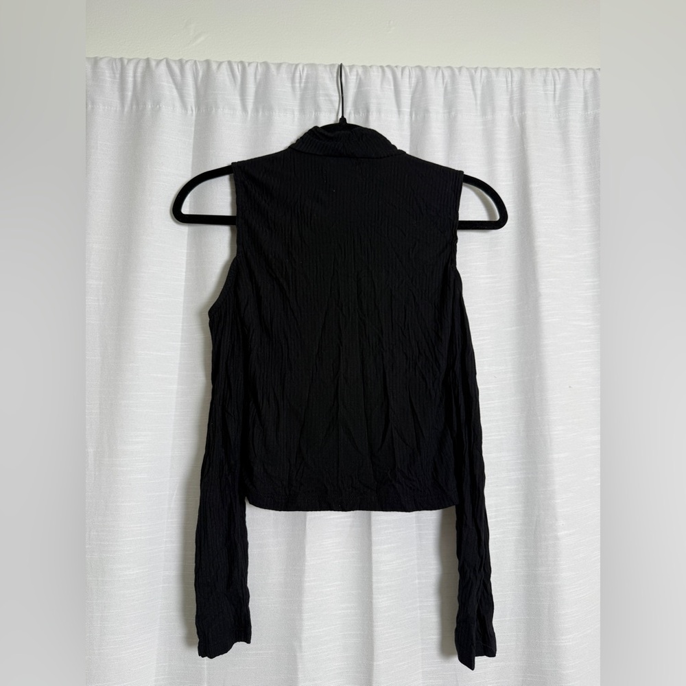 Privacy Please Black Cold Shoulder Mock Neck Long Sleeve Top | Size S - Picture 6 of 12